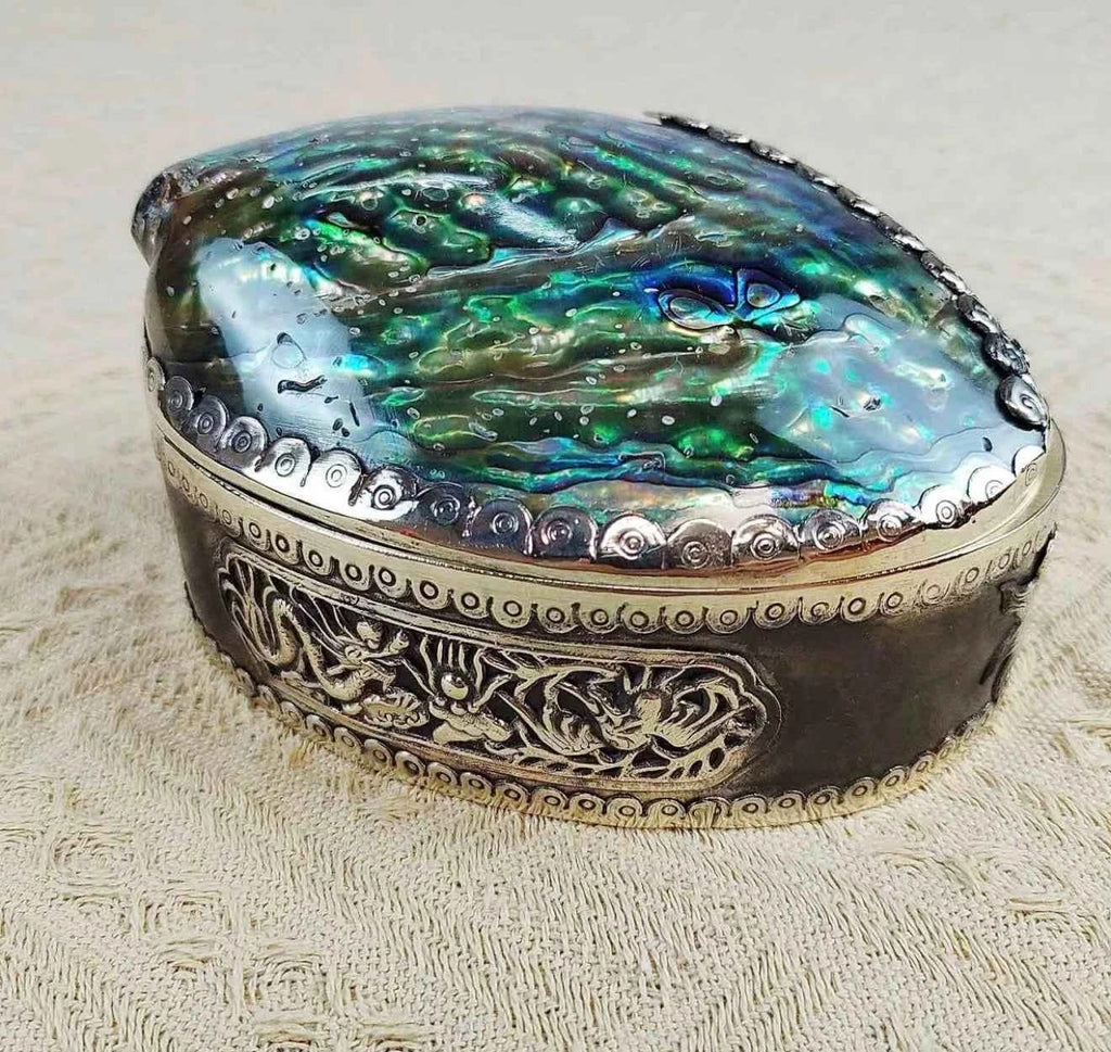 Die Aurora-Drachenschmuckschatulle | Handgefertigt aus Abalone-Muschel und Vintage-Silber