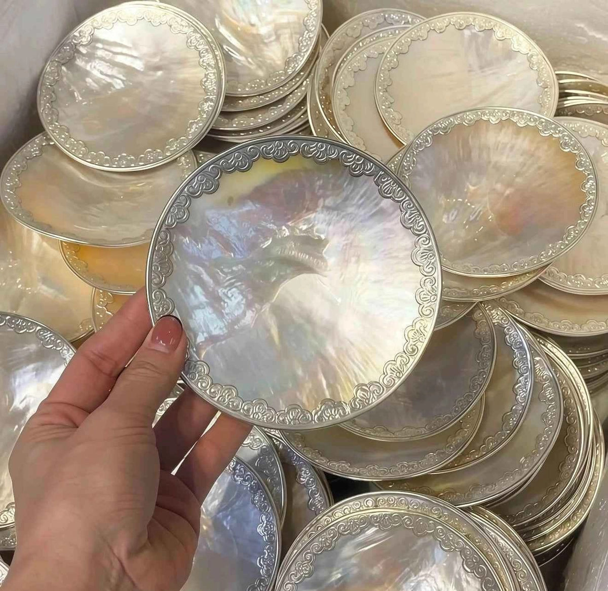 Handcrafted Yellow Lip Shell Inlaid Scallop Dish – Natural Mother of Pearl Caviar Bowl & Trinket Plate