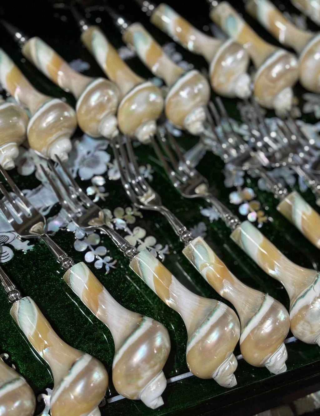 Natural Conch Shell Spoon & Fruit Fork Set