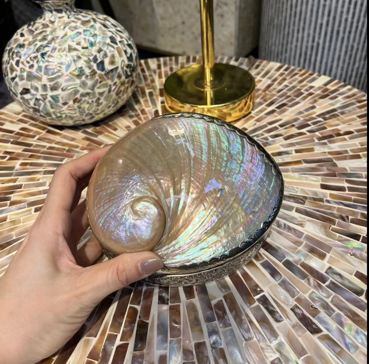 Die Aurora-Drachenschmuckschatulle | Handgefertigt aus Abalone-Muschel und Vintage-Silber